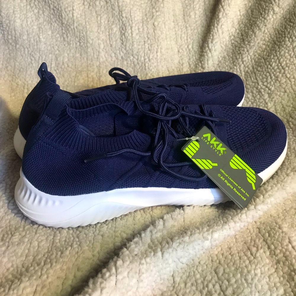 AKK Lifestyle Tennis Shoes Size 10, Blue NWT